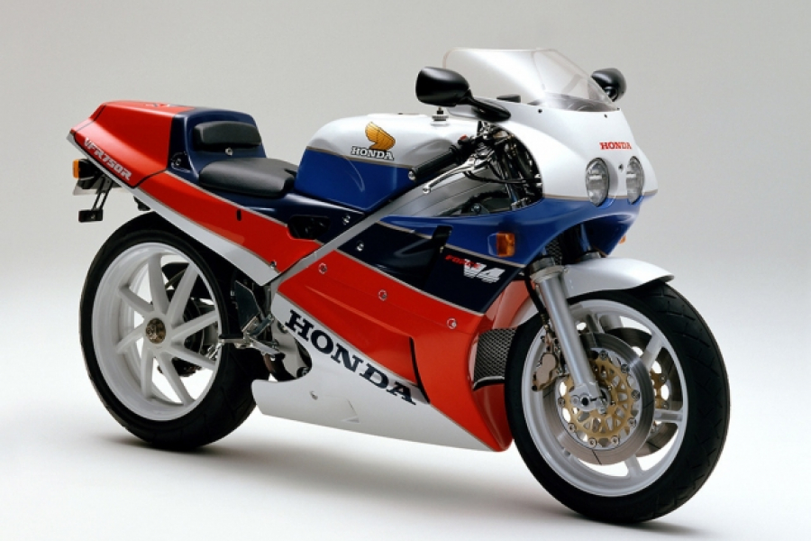 Honda RC 30